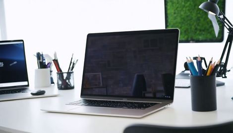 Güçlü Dizüstü Bilgisayar Seçim Rehberi: Performans ve Taşınabilirlikte En İyi Se